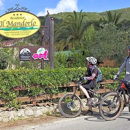 Il Mandorlo فندق