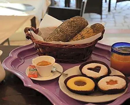 فندق Il Mandorlo كابوليفيري
